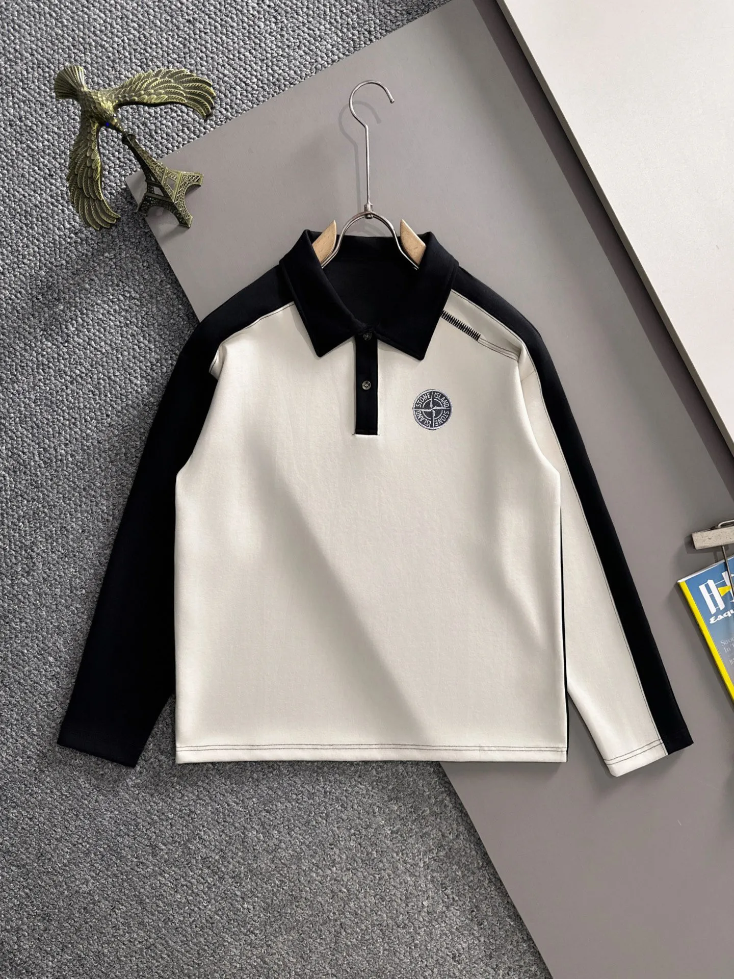 P360 Stone Island is the exclusive first release of 25ss autumn and winter new lapel sweatshirt long-sleeved men and women. Many celebrities share the same style. Craftsmanship that ordinary small workshops cannot copy. We are not afraid of any challenges in terms of materials, detail restoration and craftsmanship, just to provide you with wonderful products. Compare the top original versions at will. No expense is spared just to make it better. Unique imported fabric feel. Purely imported German machine production. Precision operation. Thousands of needles density. Full set of new accessories with three standards for simultaneous customization. The upper body is versatile and fashionable. A perfect choice for autumn and winter, a must-have item. Size chart: m-4XL (please state your height and weight when placing an order)